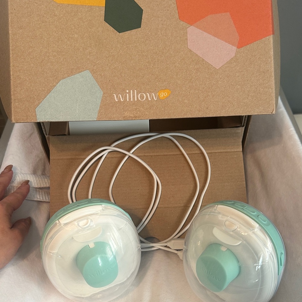 Willow Go Pump with Mint and White Accents
